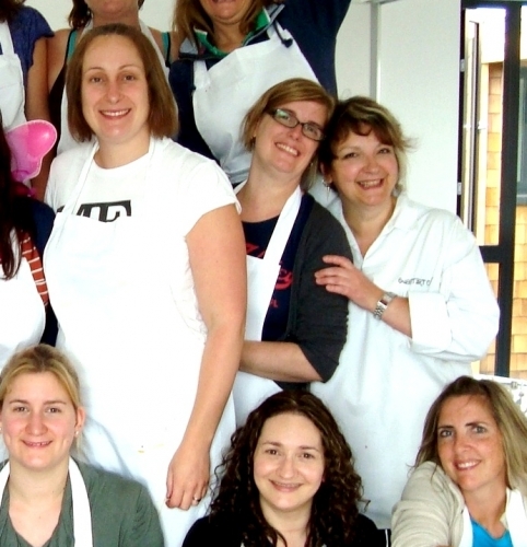 Cup cake decorating hen party