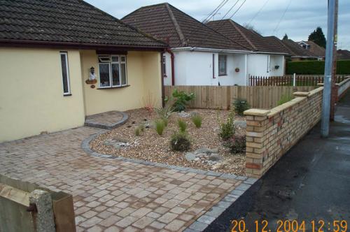 A garden built by Wyld Landscapes and designed by PostalGardenDesign.co.uk