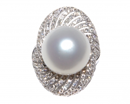 A SOUTH SEA PEARL RING BY THE GILDED LILY